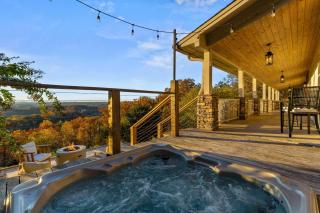 Stylish Home with Hot Tub & Fire Pit - 9