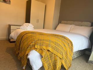 chesterton Grove - 2