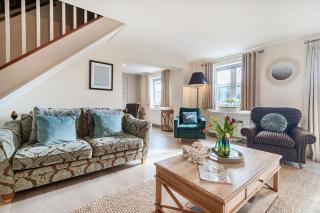 2 Railway Cottages - 2