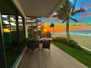 Oceanfront Residency luxury 2B2B ,1-6 person ,terrasse, beach access garden pool - 0