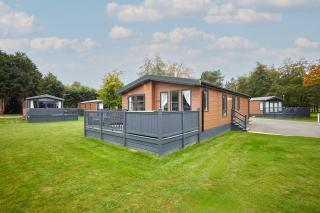 Grace Louise Retreat with Hot Tub - 5