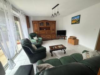 Maison spacieuse à Banos avec jardin clôturé -  - 3