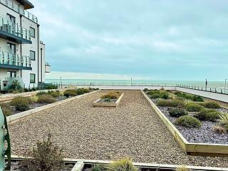 Harbour View - Steps From The Sea - Balcony - Parking - 2