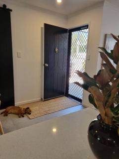 SeaEstaAtMoffatQuietbeachParklargefenced yard - 7