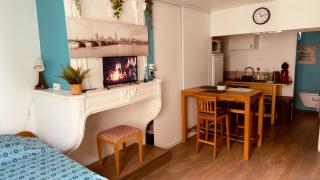 Grand T1 tout confort avec TV Netflix - canal série - apple TV - OCS - Dazen - bein sport - prime vidéo - 5