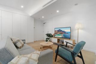 Harbour Lifestyle Modern 1BR in Prime Spot - 4