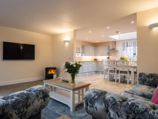 Field View - Ukc2304 - 8