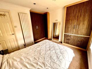 Squirrel Cottage - Stoke-on-Trent - 3