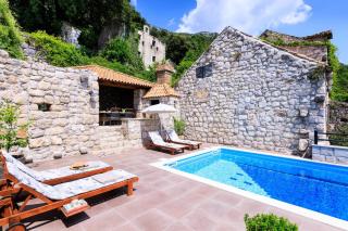 Luciana by Vintage Travel - 1