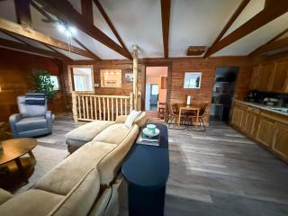 Cabin in Four Seasons-2BD2BAGrillFirepit-8 PP - 1