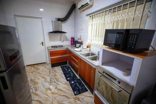 Spacious 2bedroom apartment - 5