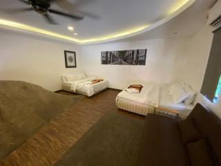 The Barat Tioman Beach Resort - 9