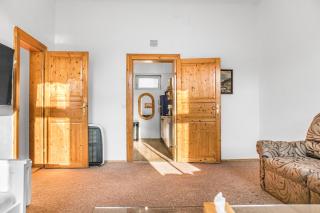 Comfortable 2BR Apartment Next to Millennium Tower - 6