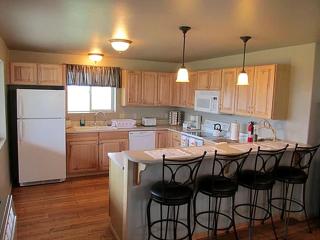 Magnificent Log Cabin with Mountain Views near Yellowstone National Park, Montana - 9