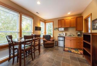 River Watch Getaway - 4