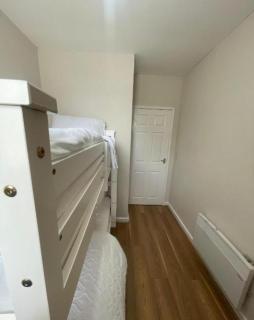 Larches lane Retreat - sleeps 5 - Wolverhampton - 1