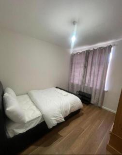 Larches lane Retreat - sleeps 5 - Wolverhampton - 6