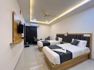 Hotel Vamshi Elite - 7