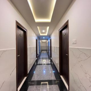 Hotel Vamshi Elite - 3