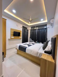 Hotel Vamshi Elite - 4