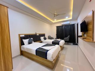 Hotel Vamshi Elite - 5