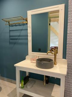 2 Floor Rustic Inn in Dilijan - 2