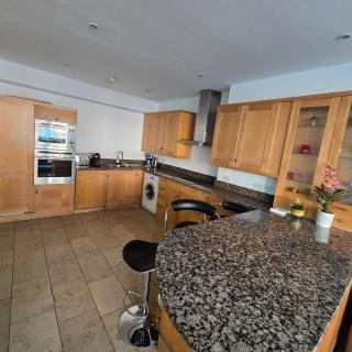 Amazing 6 bedrooms flat London - 2