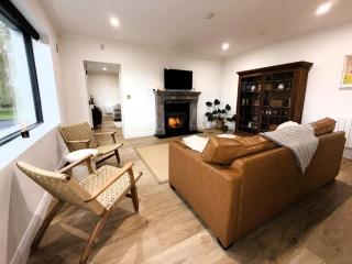 Willow Lodge Cashel- Rock View-Sleeps 8 guests-Spacious- Cosy - 7