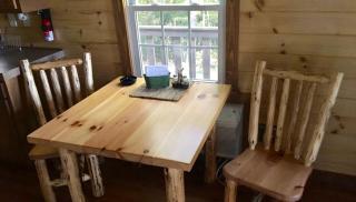 Romantic Log Cabin Accommodation with Private Jacuzzi near Huntington, West Virginia - 7