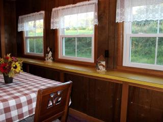 1800s Farmhouse Cottage Rental on a 230 Acre Farm in Muskingum County, Ohio - 3