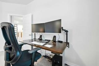 Modern 3BR Austin Retreat 12 minutes from Downtown and Airport - 1