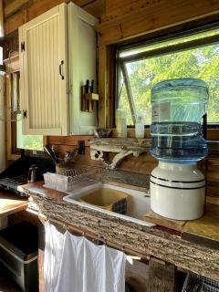 Gorgeous Tiny House Rental for a Glamping Getaway near Saratoga Springs in Upstate New York - 6