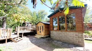 Lakefront Family-Friendly Cabin with a Games Room in Birchwood, Wisconsin - 1