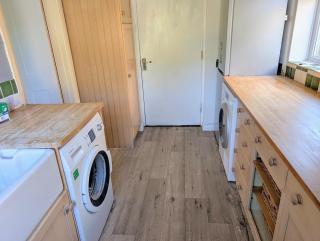 Spacious Family Retreat -sleeps 10-12 - 3