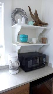 Serene Tiny House with a Big Charm for Glamping in Virginia - 6