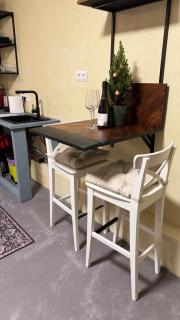 Modern & Cozy Studio with Private Entrance - 1