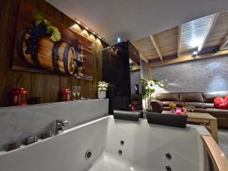 Warm Private JACUZZI Apartment - TBILISI by N A T Suite - 0