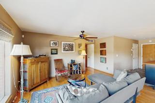 Hummingbird Hideaway - 5