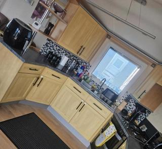 Dog-Friendly 6 Berth Caravan With Side Decking Ref 67004M - 1