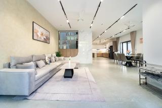 Khu Trung Sơn Q7 Lucas Villa - 1