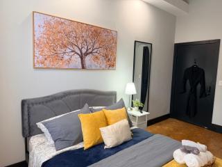 Bright & New Room Shared Apartment NYC Bus - 3