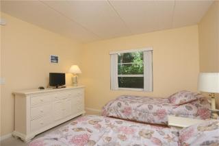Charming 2BR ground floor condo located in Beach Harbor Club on Longboat Key Sea Ya - 4