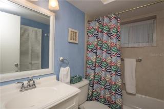 Charming 2BR ground floor condo located in Beach Harbor Club on Longboat Key Sea Ya - 2