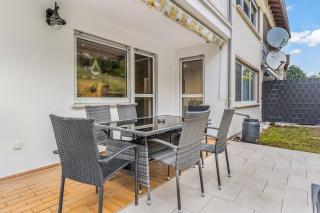 Spacious apartment with garden - 3