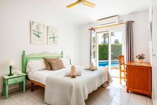 Villa Mencia by Villa Plus - 9