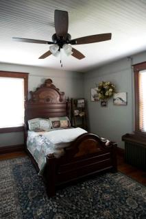 Tranquil Retreat to the Woods: Beautiful Family-Friendly Cottage near Owensville, Missouri - 7