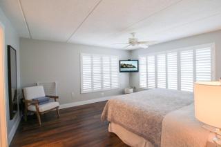 Beautiful 2 BR Condo With Private Beach Access Sunset On The Gulf - 3