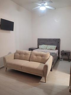 Studio Apartment shared pool - 7