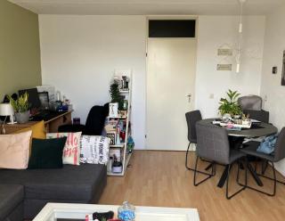 Locuinta moderna cu parcare gratuita - 1