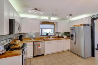 Waterfront Lake Travis Luxury Home with Large Deck! - 1